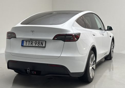 Tesla Model Y, 2023