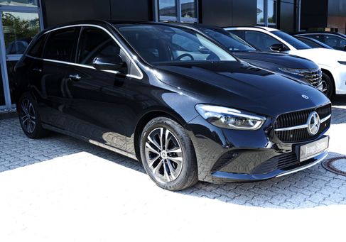 Mercedes-Benz B 180, 2024