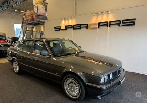 BMW M5, 1990