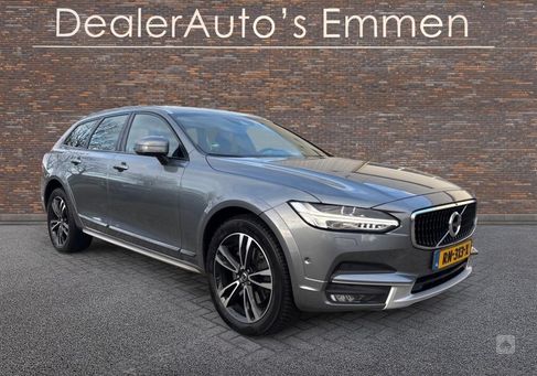 Volvo V90 Cross Country, 2018