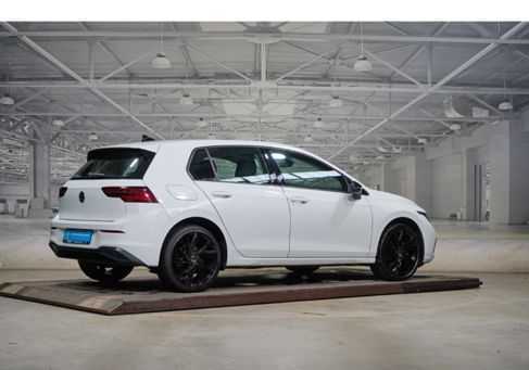 Volkswagen Golf, 2024 3