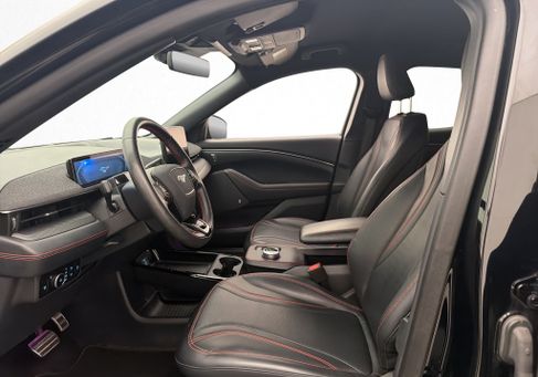 Ford Mustang Mach-E, 2023 3