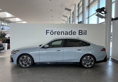 BMW, 2024 3