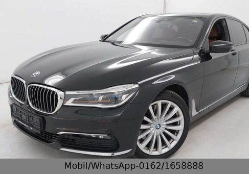 BMW 750, 2017