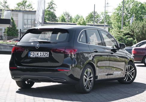 Mercedes-Benz B 180, 2026