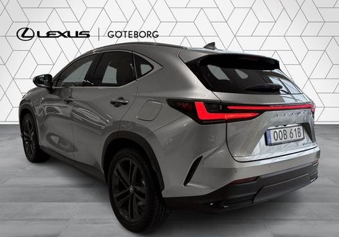 Lexus NX, 2025