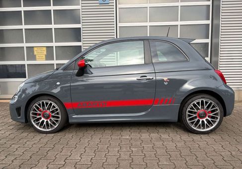 Abarth 595, 2022