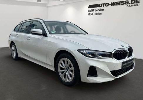BMW 318, 2022