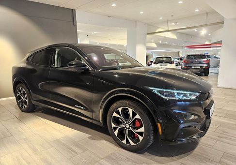 Ford Mustang Mach-E, 2021