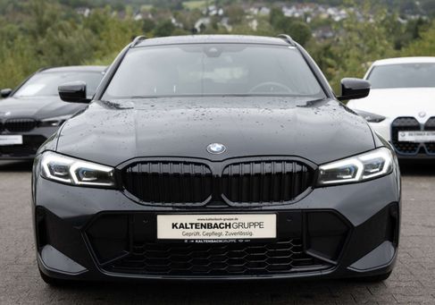 BMW 320, 2023 3