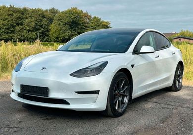 Tesla Model 3, 2022