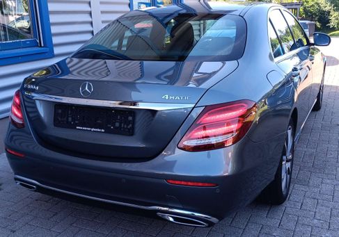 Mercedes-Benz E 400, 2019 3