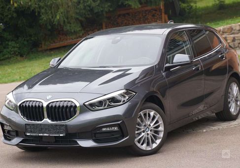 BMW 118, 2021