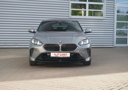 BMW 118, 2025 3