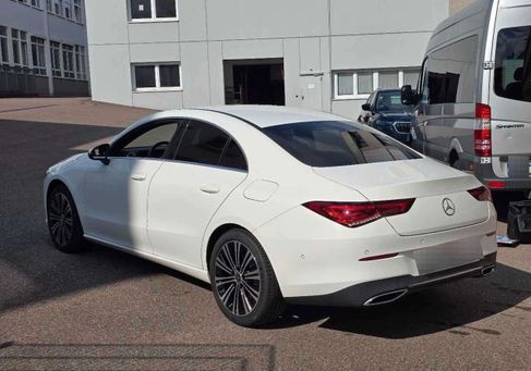Mercedes-Benz CLA 200, 2022