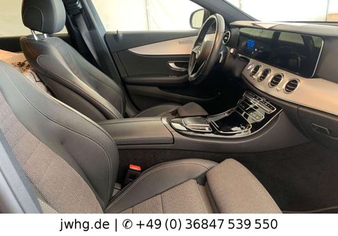Mercedes-Benz E 300, 2020 3