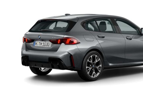 BMW 120, 2025
