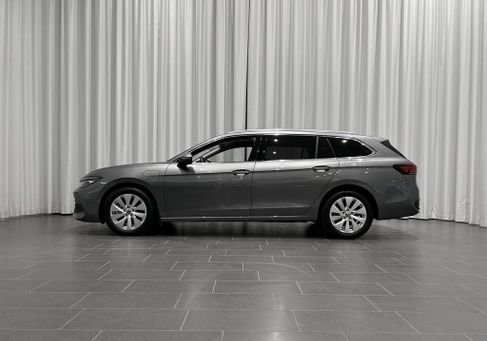 Volkswagen Passat Variant, 2025 3