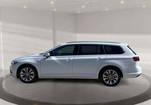 Volkswagen Passat Variant, 2023 3