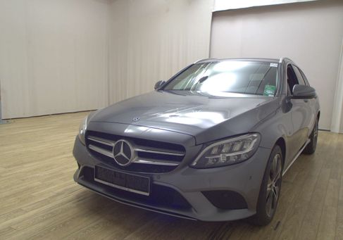 Mercedes-Benz C 300, 2021