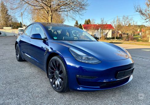 Tesla Model 3, 2021