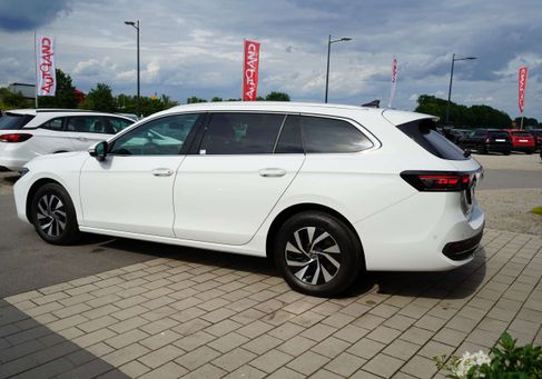 Volkswagen Passat Variant, 2024 3