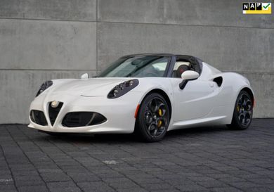 Alfa Romeo 4C, 2015