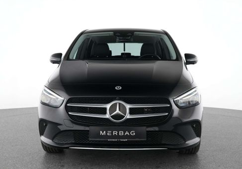 Mercedes-Benz B 250, 2022