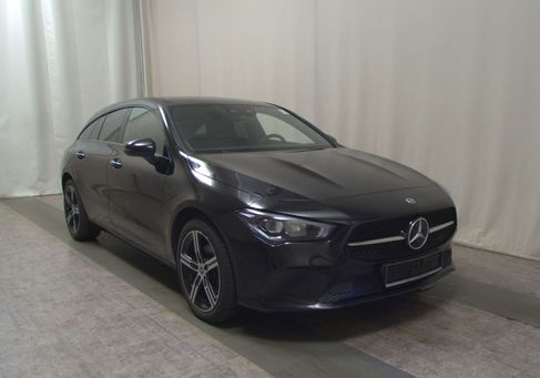 Mercedes-Benz CLA 200, 2023 3