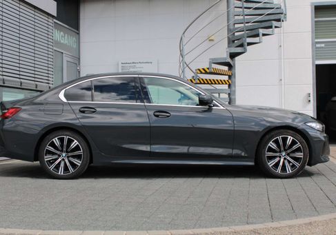 BMW 318, 2023 3