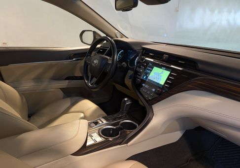 Toyota Camry, 2020