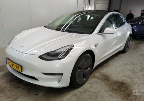 Tesla Model 3, 2019