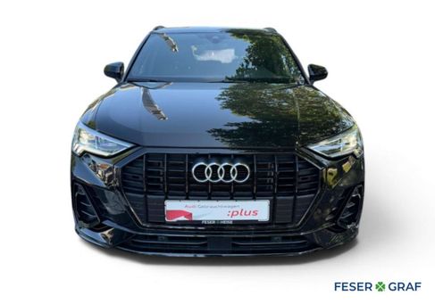 Audi Q3, 2022 2