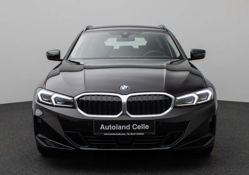 BMW 318, 2023