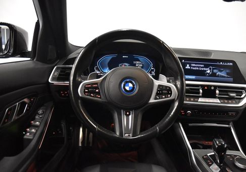 BMW 330, 2022 2