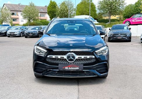 Mercedes-Benz GLA 180, 2022