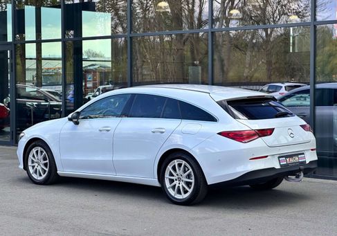 Mercedes-Benz CLA 200, 2022