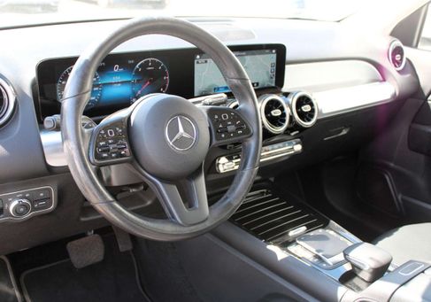 Mercedes-Benz GLB 200, 2022 3
