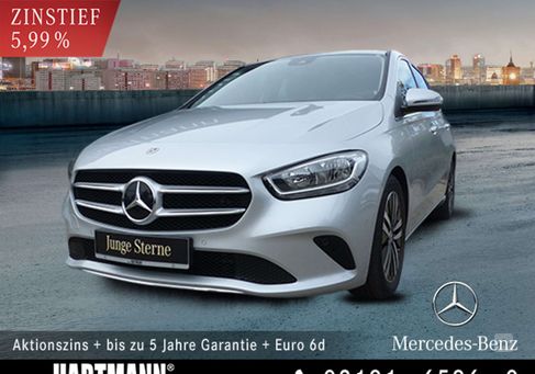 Mercedes-Benz B 180, 2022