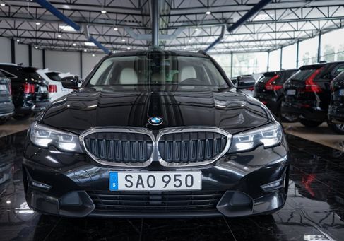 BMW 330, 2021 2