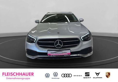 Mercedes-Benz E 220, 2021