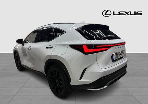 Lexus NX, 2022