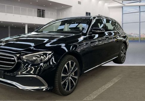 Mercedes-Benz E 300, 2021