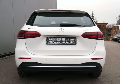 Mercedes-Benz B 180, 2019