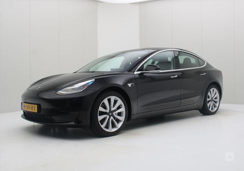 Tesla Model 3, 2020