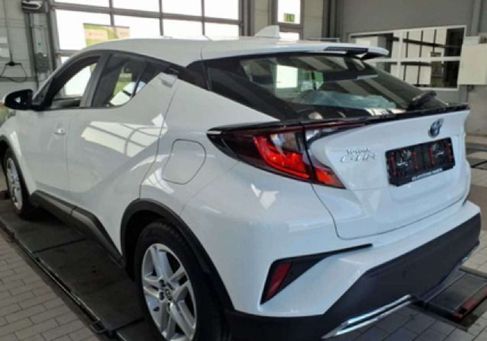 Toyota C-HR, 2022 3