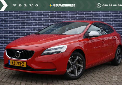 Volvo V40, 2016