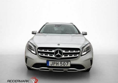 Mercedes-Benz GLA 200, 2020
