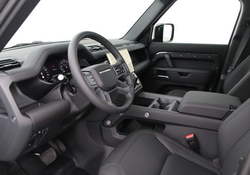 Land Rover Defender, 2026