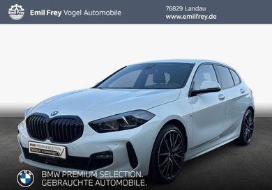 BMW 118, 2022